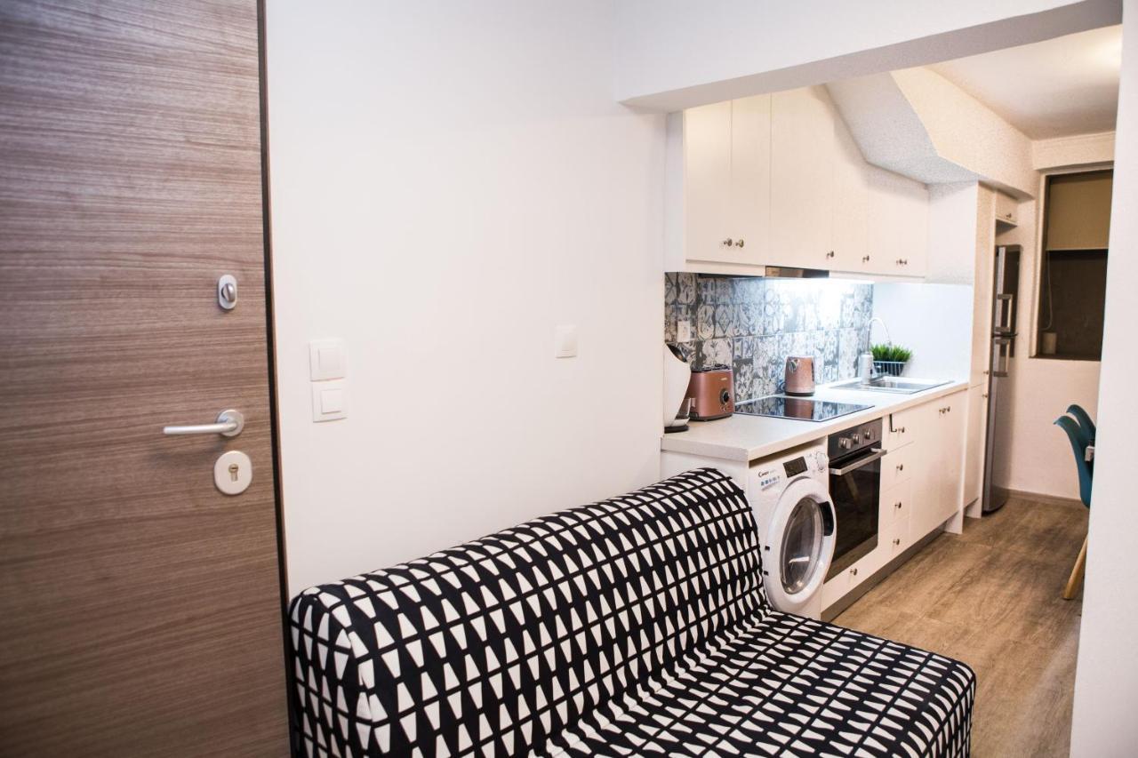 Stylish, Comfortable, Basement Loft-Like Apartment With Amenities 아테네 외부 사진