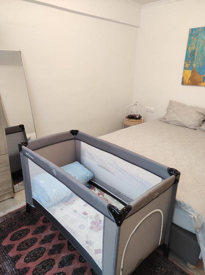 Stylish, Comfortable, Basement Loft-Like Apartment With Amenities 아테네 외부 사진