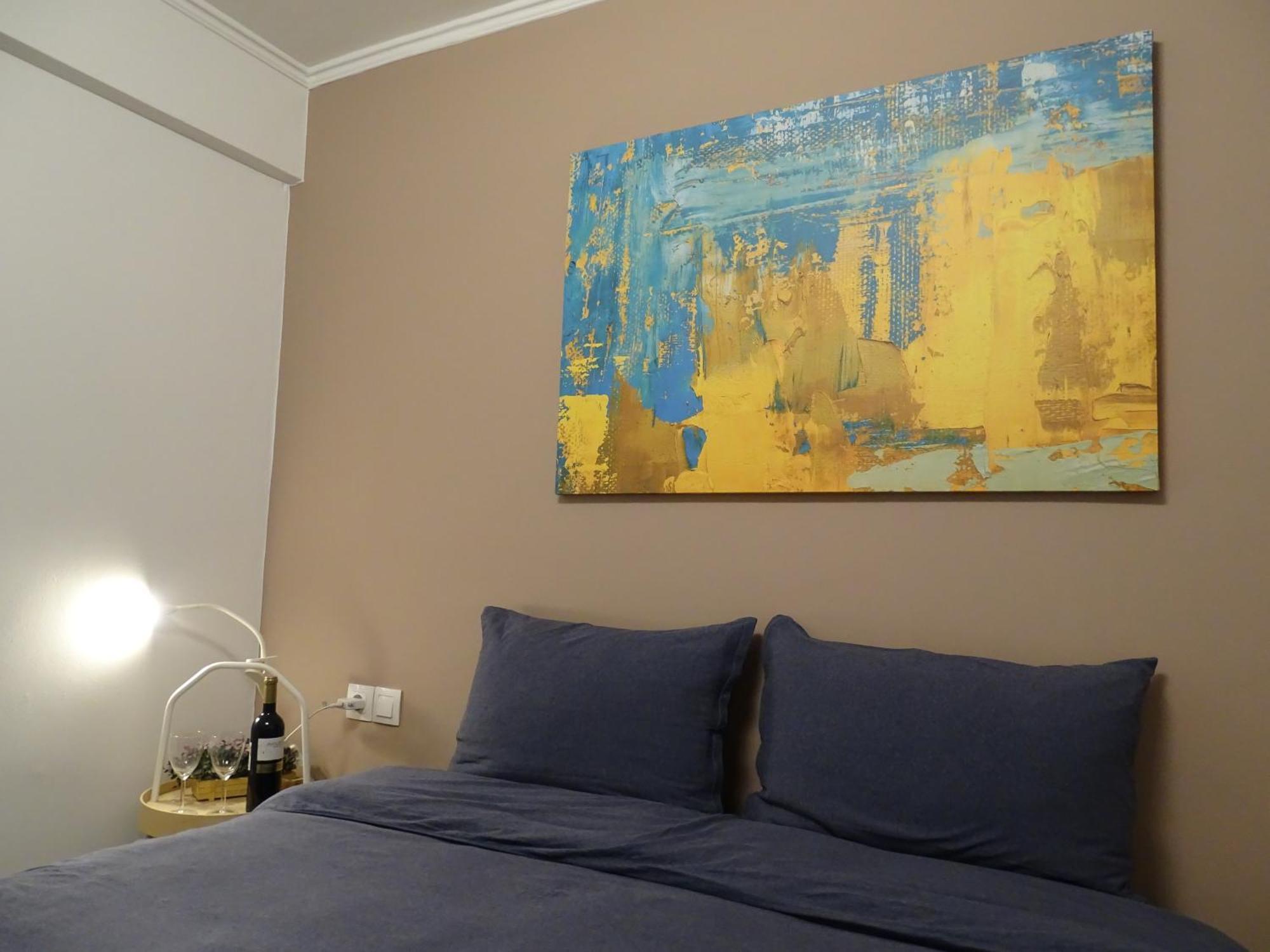 Stylish, Comfortable, Basement Loft-Like Apartment With Amenities 아테네 외부 사진