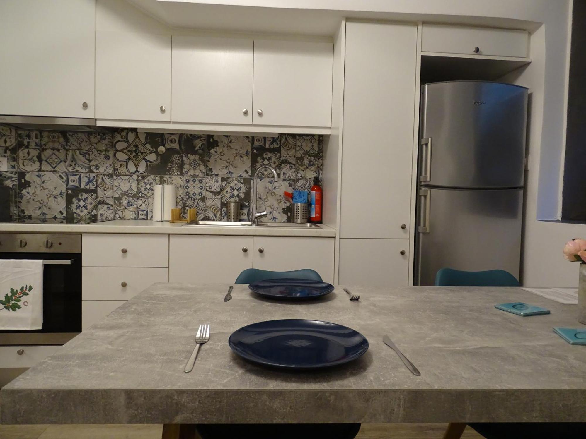 Stylish, Comfortable, Basement Loft-Like Apartment With Amenities 아테네 외부 사진